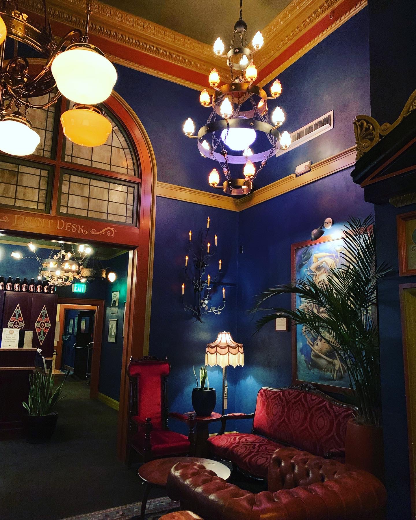 McMenamins Elk Lodge