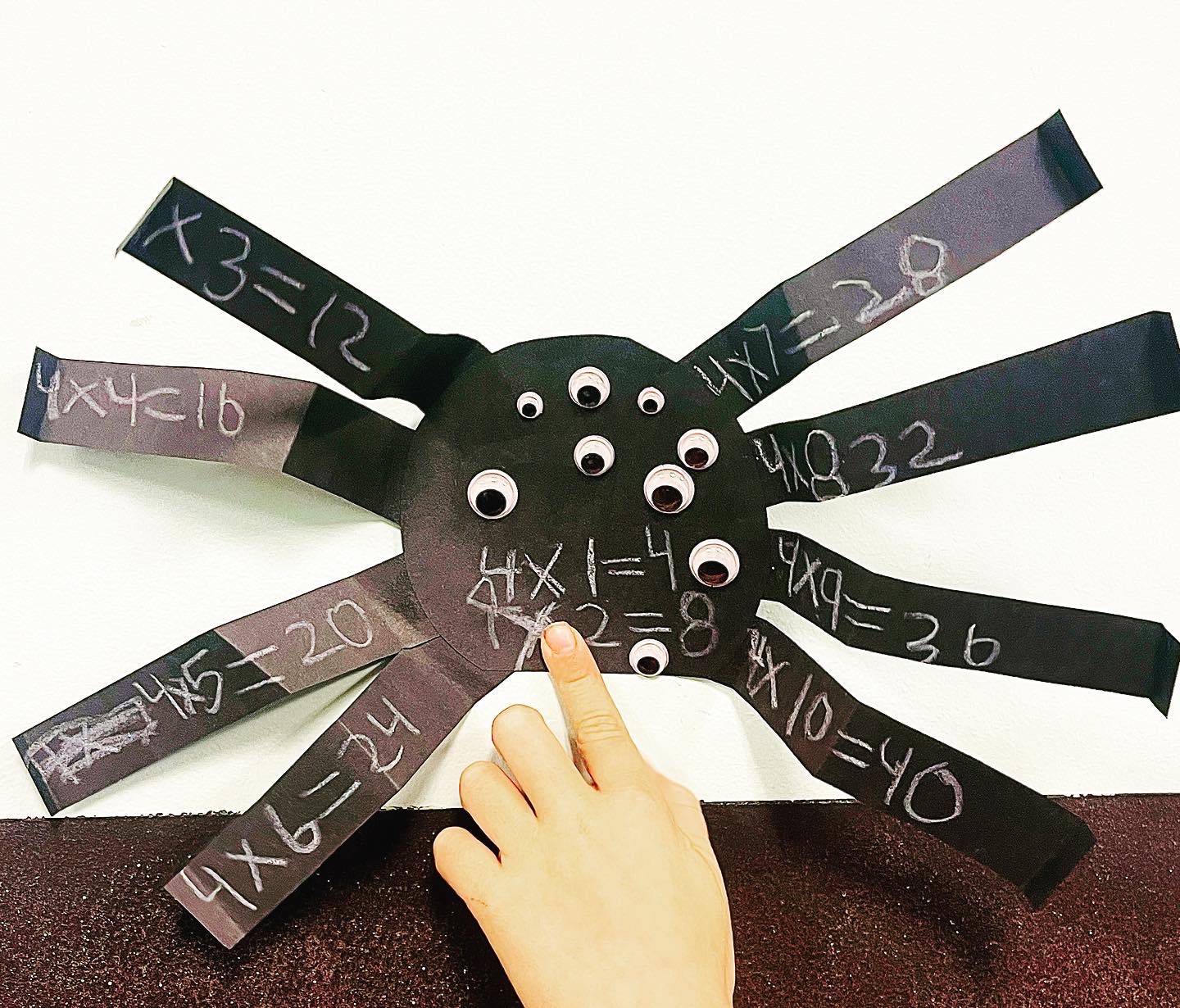 Math Spiders 🕷 Math Spiders 🕷