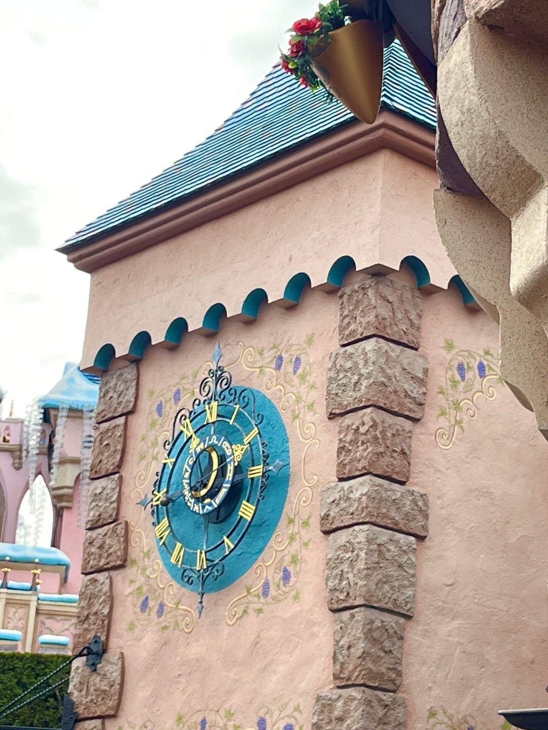 Fall in Love with the Magical Details of Disneyland ✨ Fall in Love with the Magical Details of Disneyland ✨