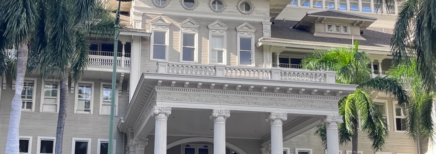 The Moana Surfrider
