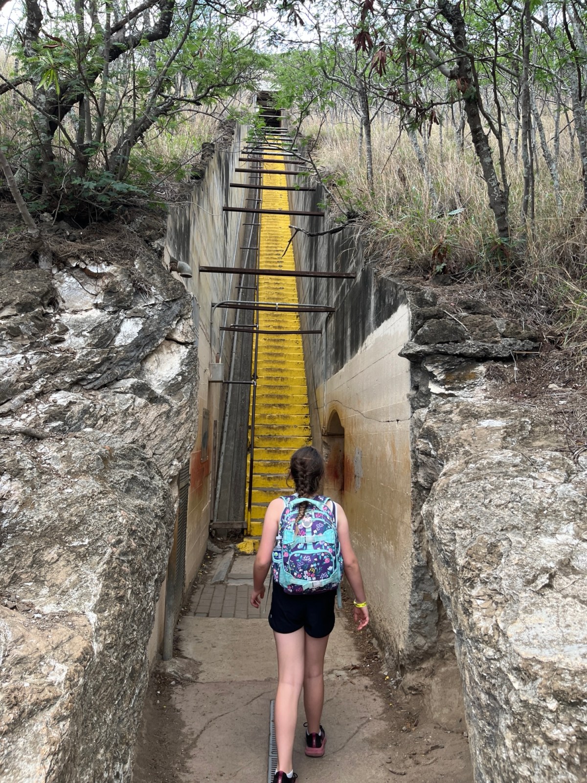 Hiking Diamond Head Crater in Oʻahu: What to Know Before You&nbsp;Go